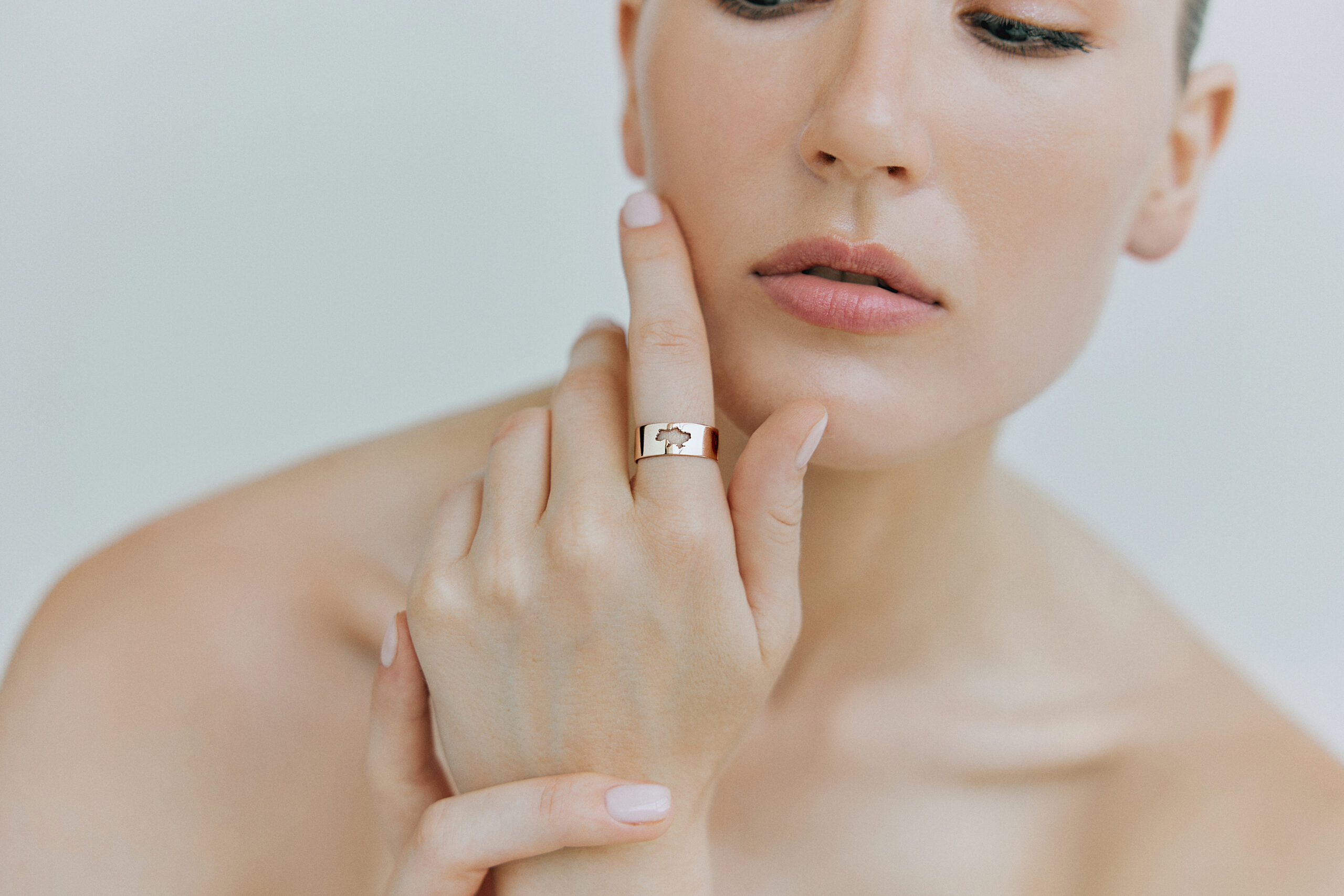 ZODI sculptural ring close-up